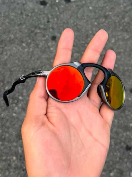 Madman lente rojo