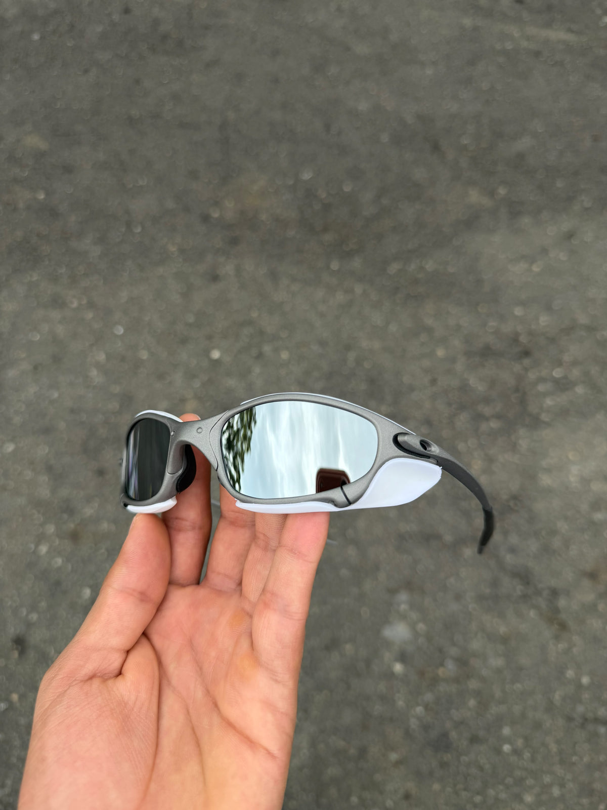 Juliet X Metal Liquid + Sideblinders
