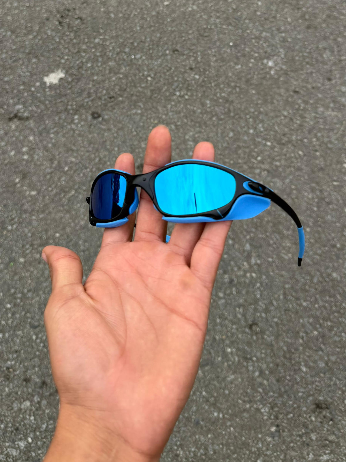 Juliet Carbon Ice + Sideblinders