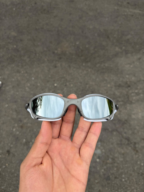 Juliet X Metal Liquid + Sideblinders