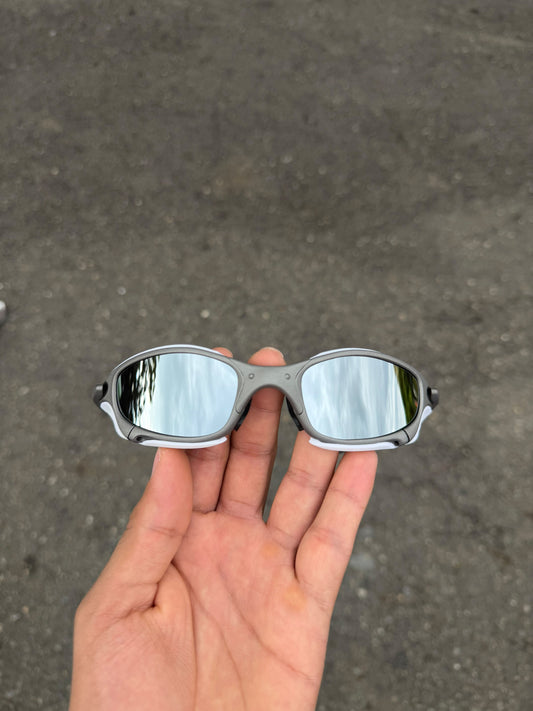 Juliet X Metal Liquid + Sideblinders