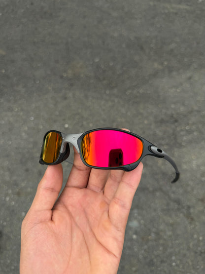 Juliet Tio Carbon Red