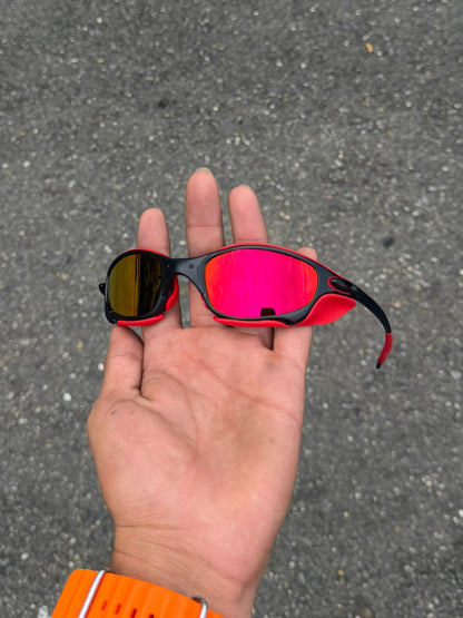 Juliet Carbon Red + Sideblinders