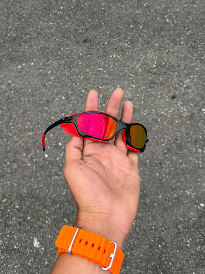 Juliet Carbon Red + Sideblinders